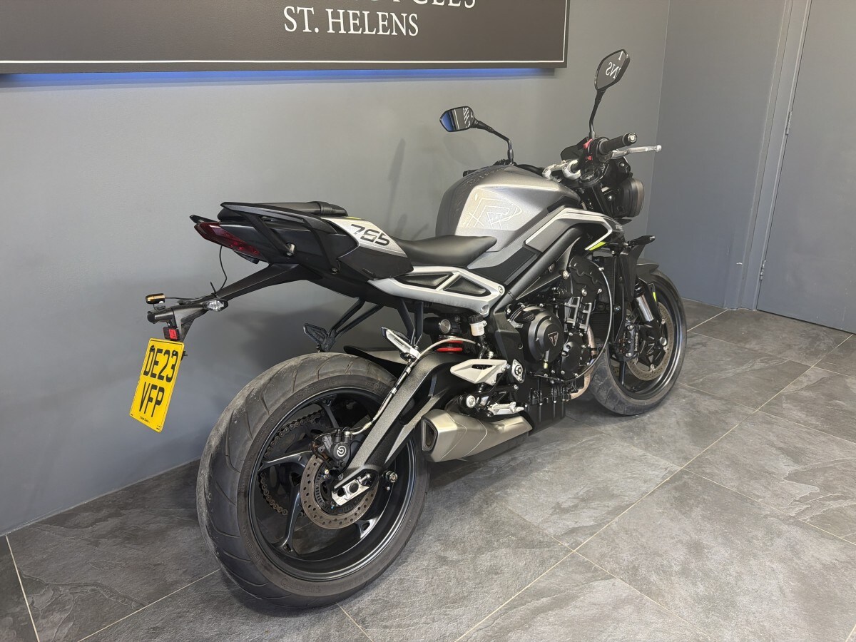 Used Triumph STREET TRIPLE R 2023 for sale - 78446118: Photo 4