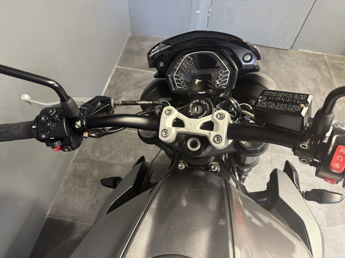 Used Triumph STREET TRIPLE R 2023 for sale - 78446118: Photo 9