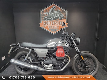 Used Moto Guzzi V7 III CARBON SHINE 2020 for sale - bike-78397248: Photo