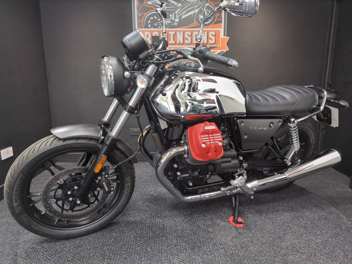 Used Moto Guzzi V7 III CARBON SHINE 2020 for sale - 78397248: Photo 4