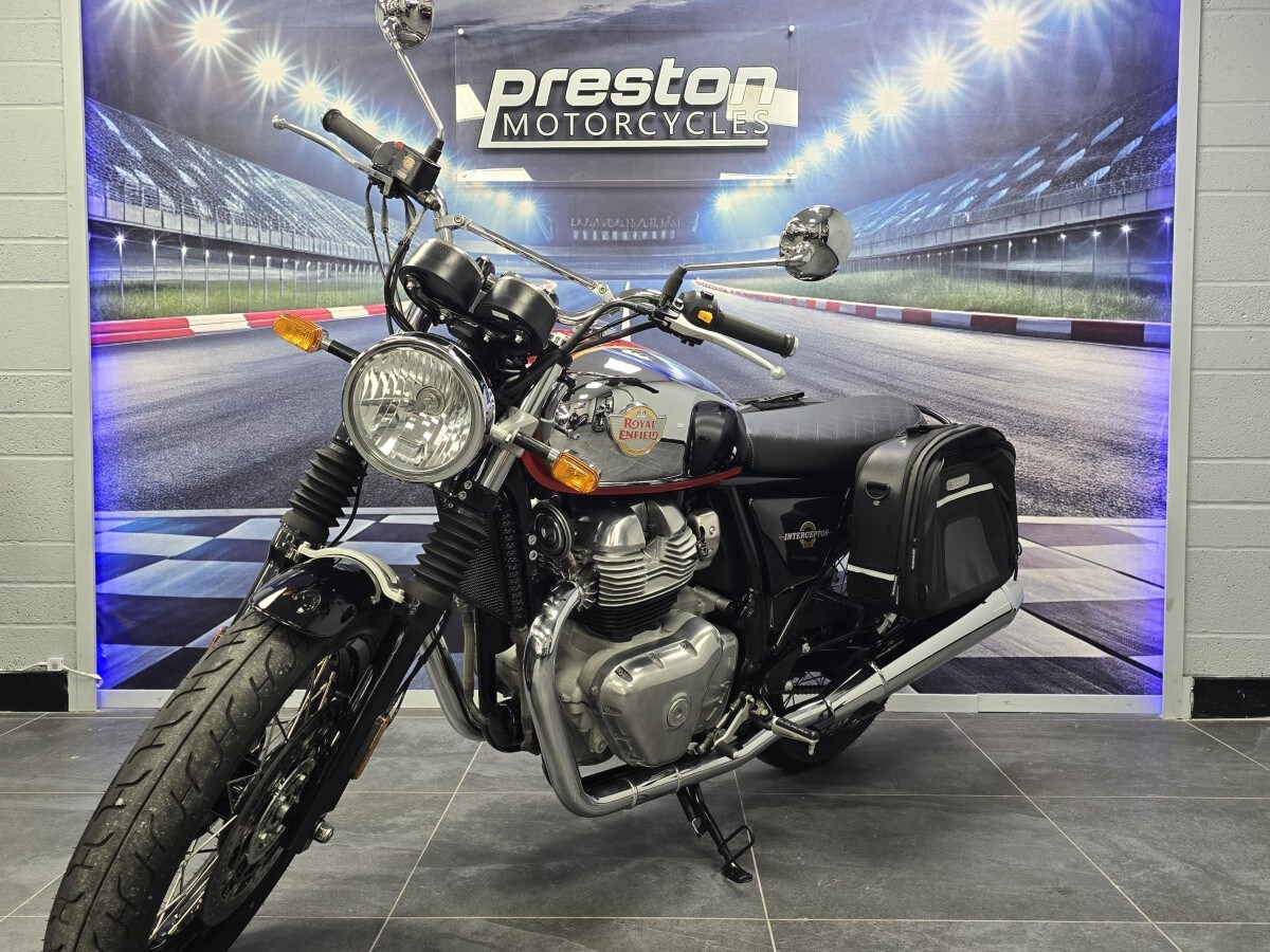 Used Royal Enfield INTERCEPTOR 650 E5 2022 for sale - 78394098: Photo 3