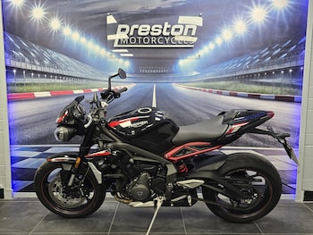 Used Triumph STREET TRIPLE R 2021 for sale - bike-78571760: Photo