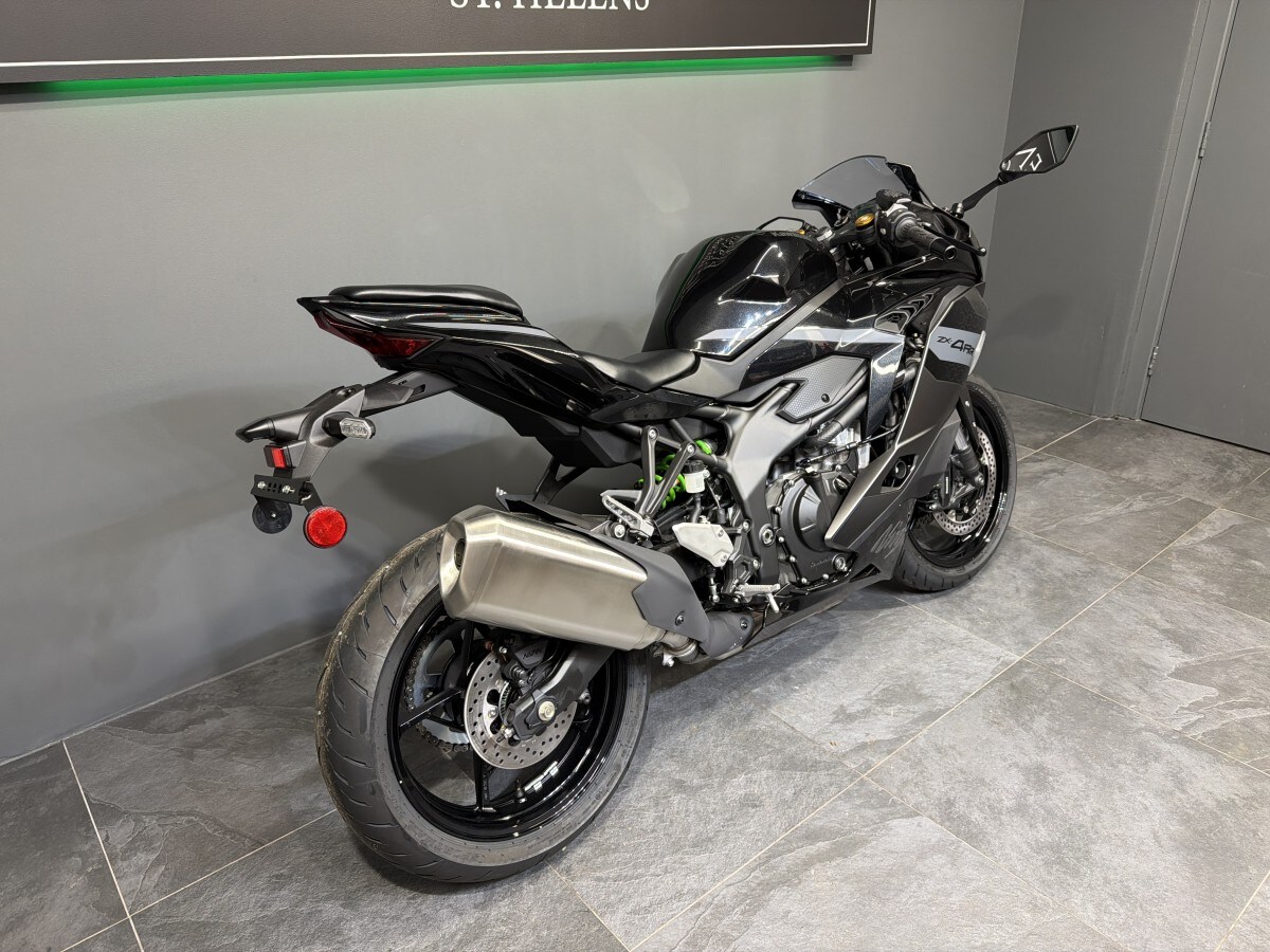 Used Kawasaki ZX-4RR ZX400STFAN (GY2/GN2) for sale - 78394450: Photo 3