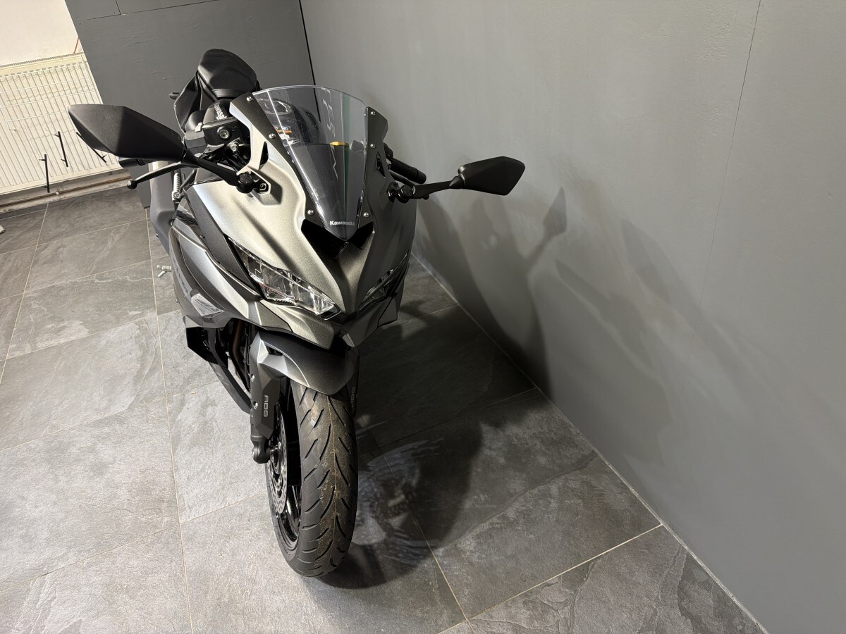 Used Kawasaki ZX-4RR ZX400STFAN (GY2/GN2) for sale - 78394450: Photo 9