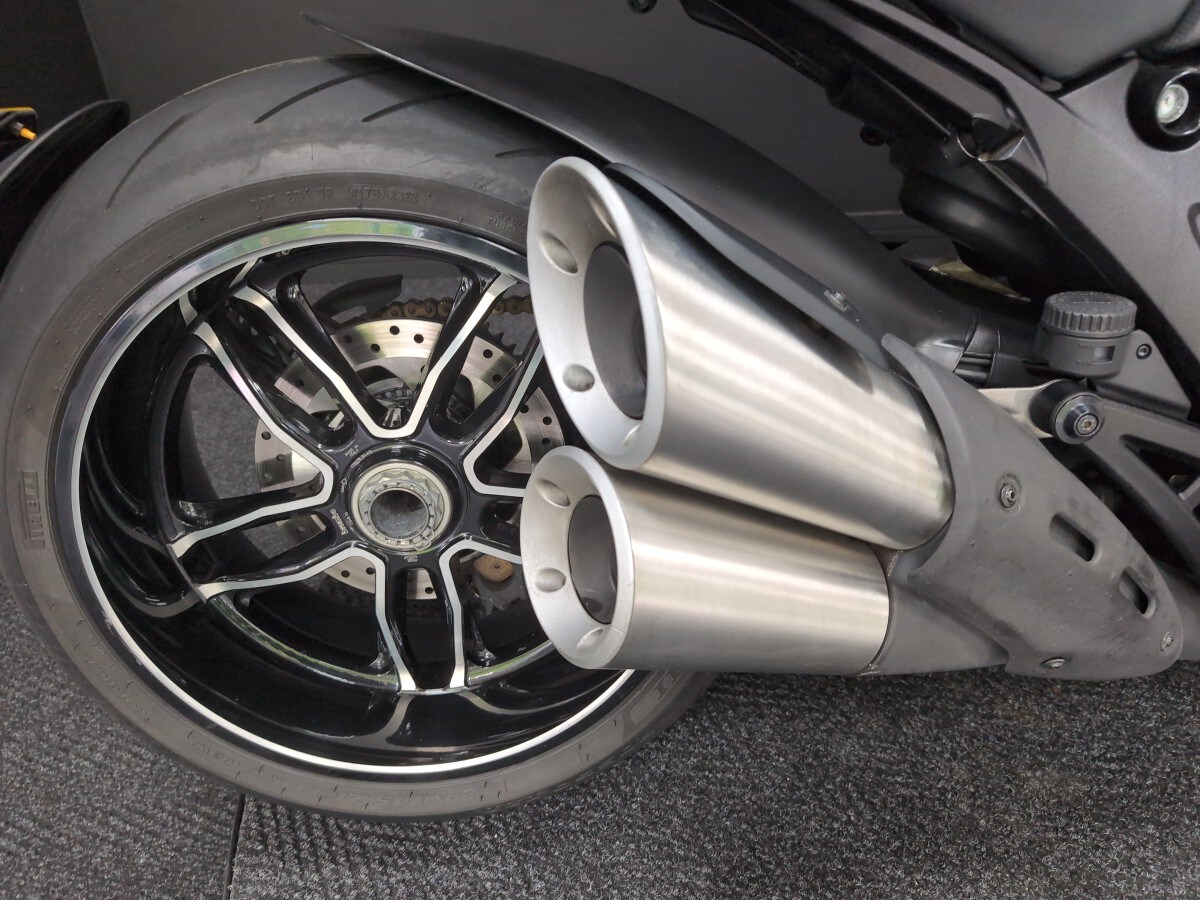 Used Ducati DIAVEL CARBON 2015 for sale - 78579146: Photo 11
