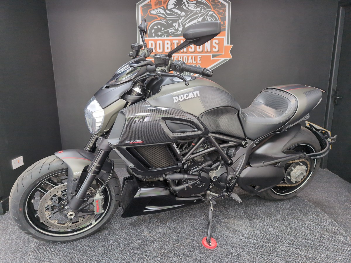 Used Ducati DIAVEL CARBON 2015 for sale - 78579146: Photo 7