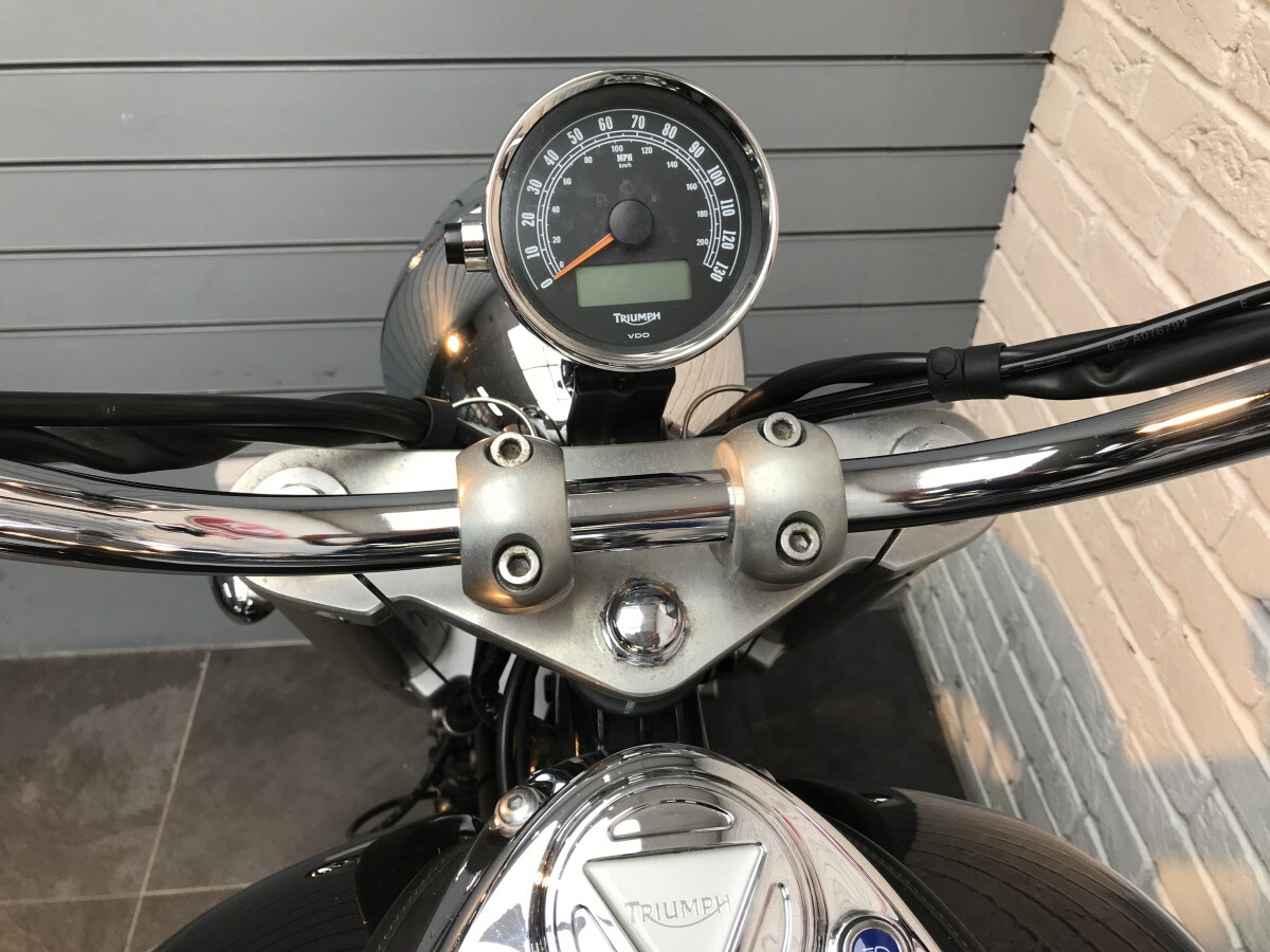Used Triumph BONNEVILLE AMERICA 2014 for sale - 78393814: Photo 9