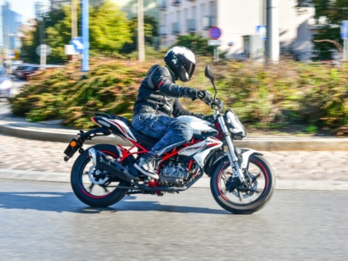 Used Benelli BN 125 for sale - 78393438: Photo 6