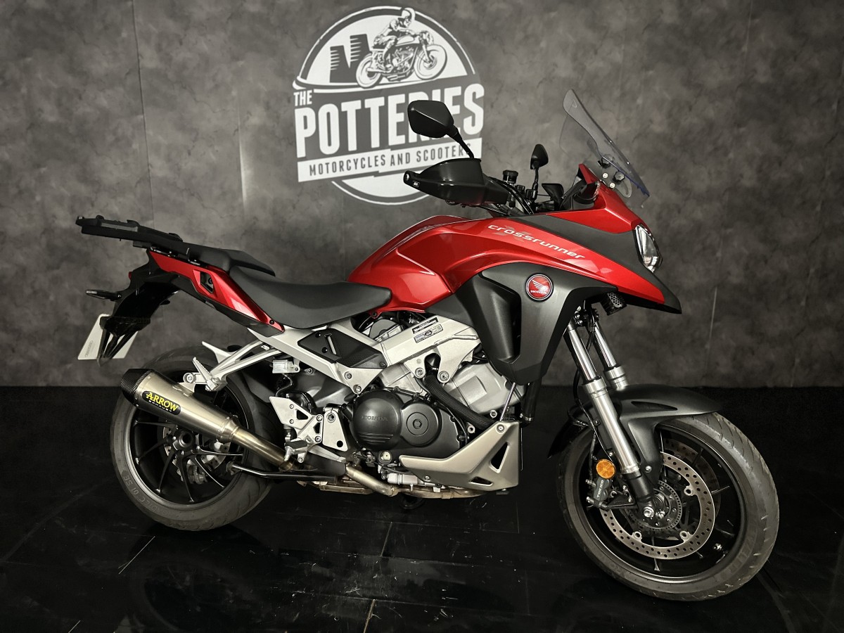 Used Honda VFR 800 X Crossrunner 2019 for sale - 78396176: Photo 2