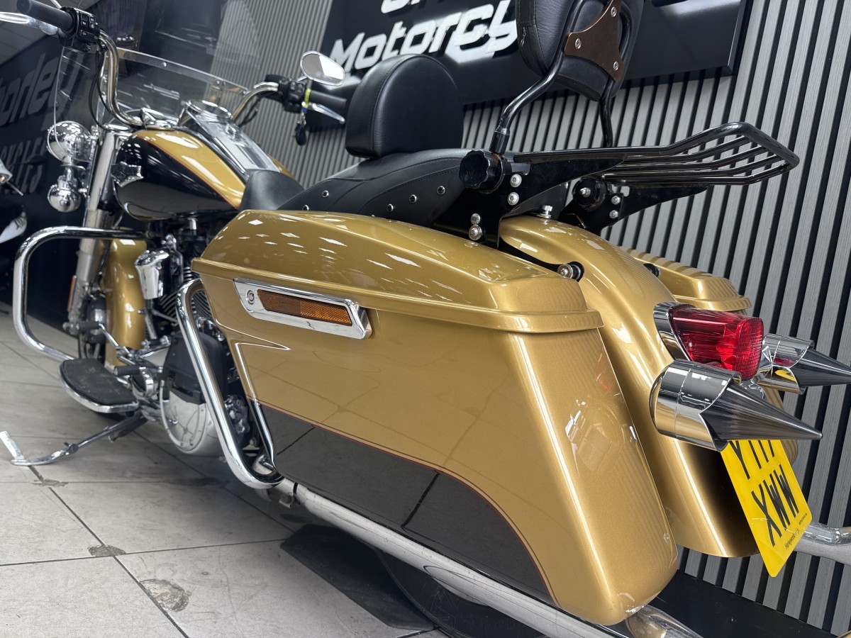 Used Harley-Davidson FLHR ROAD KING 1745 2017 for sale - 78647059: Photo 10