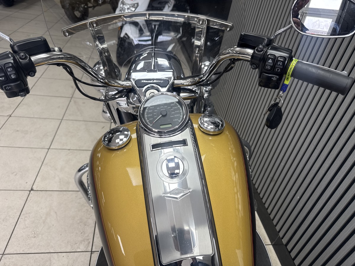 Used Harley-Davidson FLHR ROAD KING 1745 2017 for sale - 78647059: Photo 13