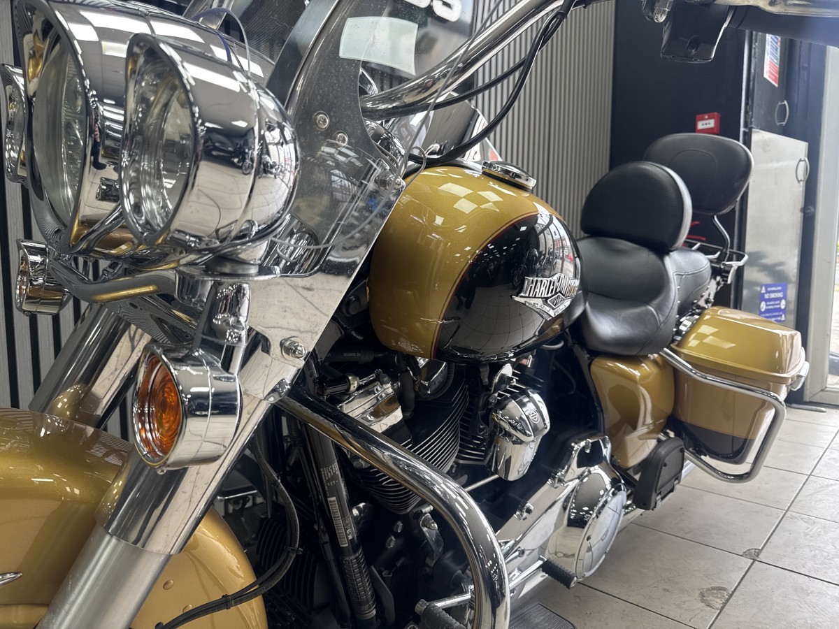 Used Harley-Davidson FLHR ROAD KING 1745 2017 for sale - 78647059: Photo 3