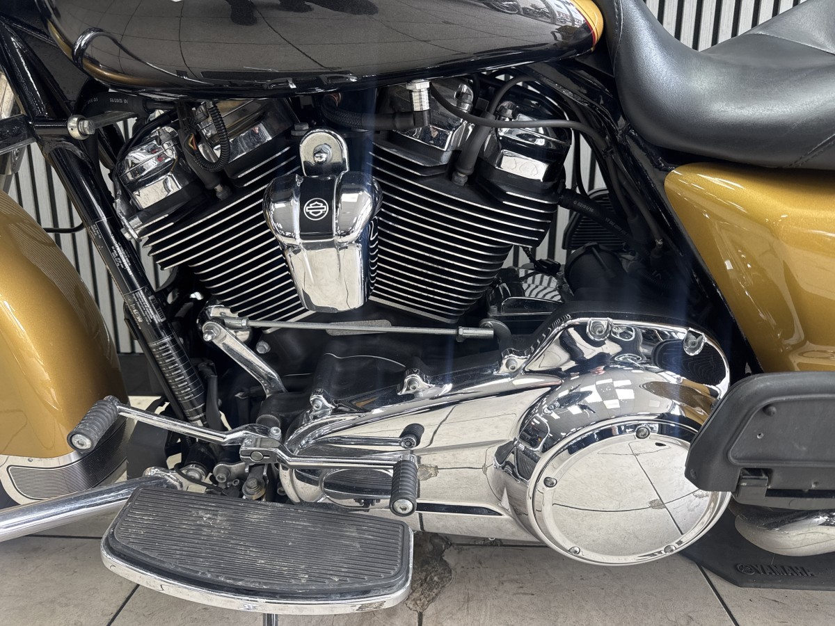 Used Harley-Davidson FLHR ROAD KING 1745 2017 for sale - 78647059: Photo 6