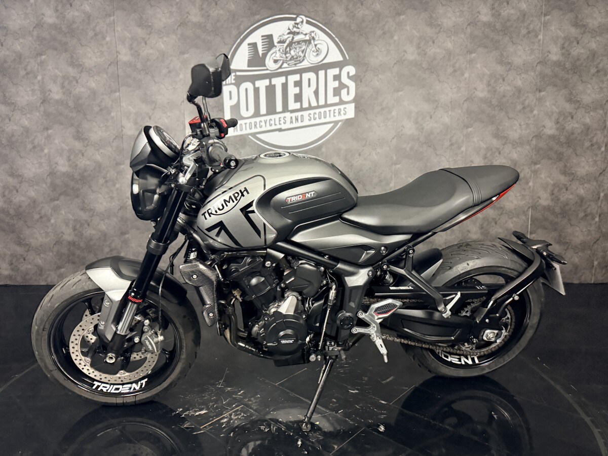 Used Triumph TRIDENT 2021 for sale - 78397446: Photo 2
