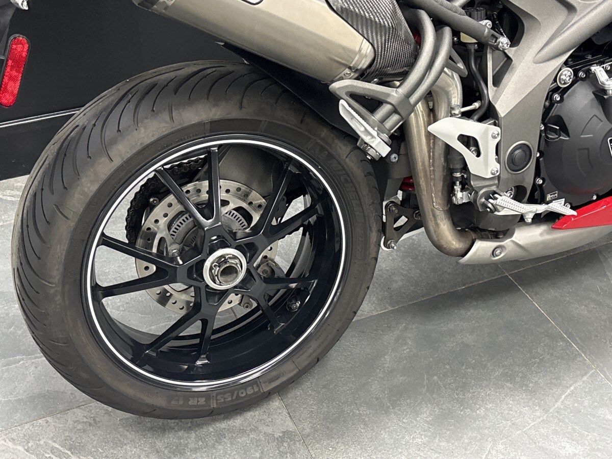 Used Triumph SPEED TRIPLE S 1050 2018 for sale - 78393140: Photo 8