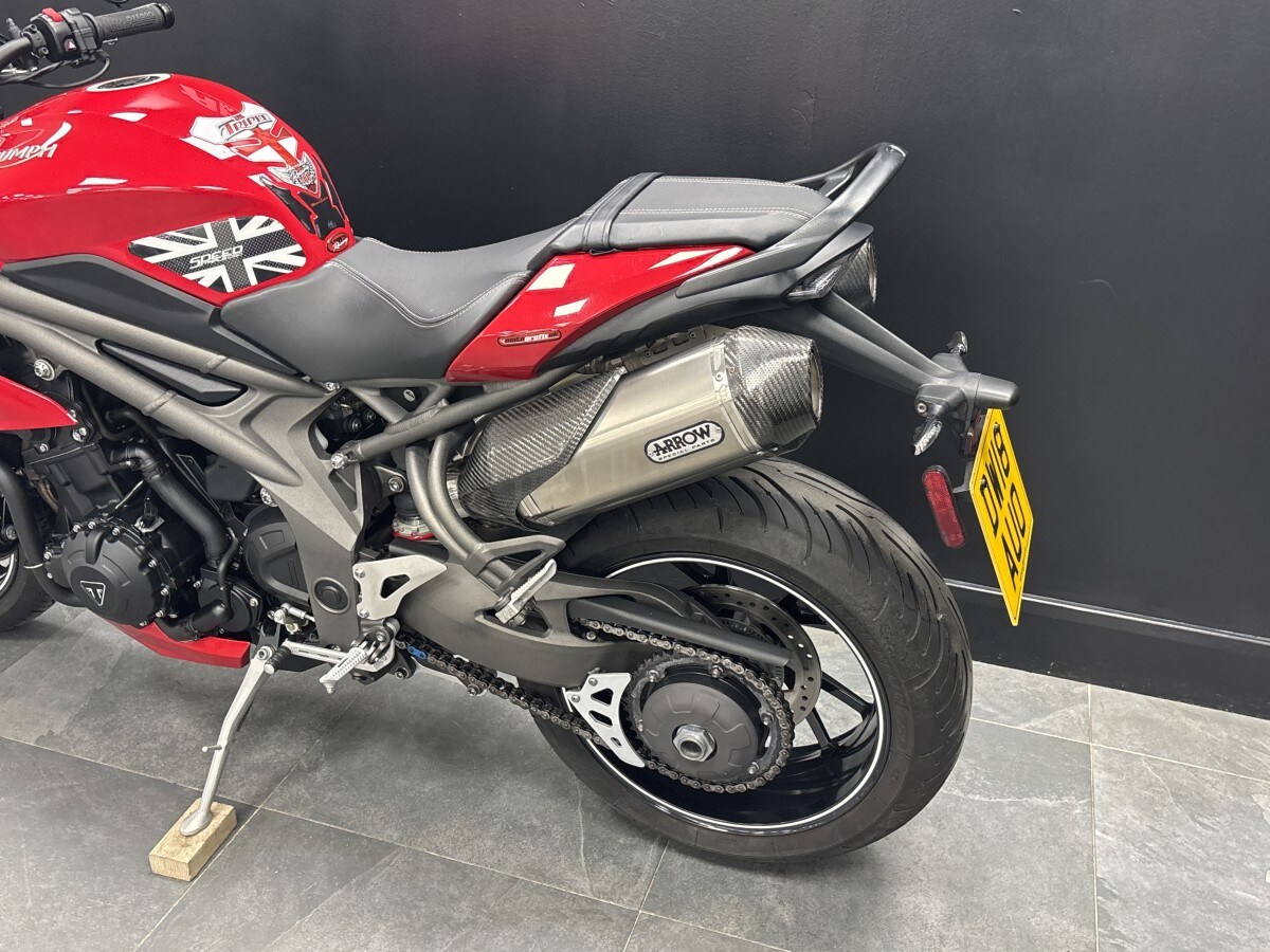 Used Triumph SPEED TRIPLE S 1050 2018 for sale - 78393140: Photo 9