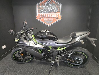 Used Kawasaki Ninja 125 undefined for sale - bike-78394584: Photo