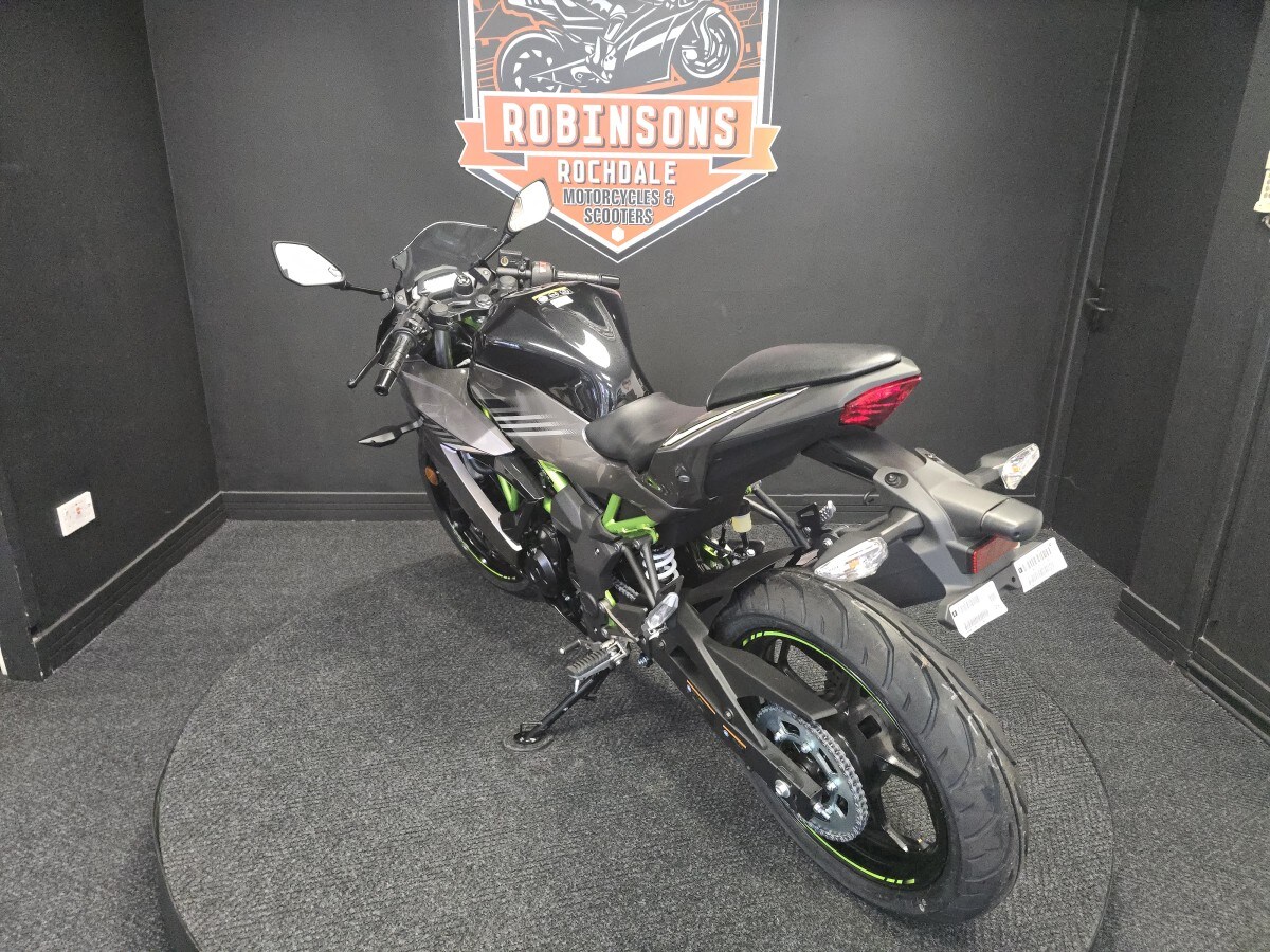 Used Kawasaki Ninja 125 for sale - 78394584: Photo 9