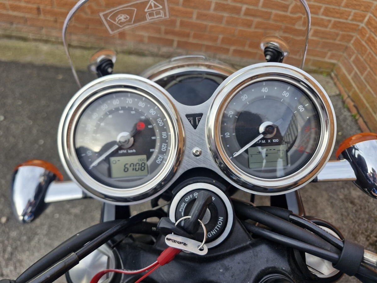 Used Triumph BONNEVILLE T100 2019 for sale - 78393382: Photo 10