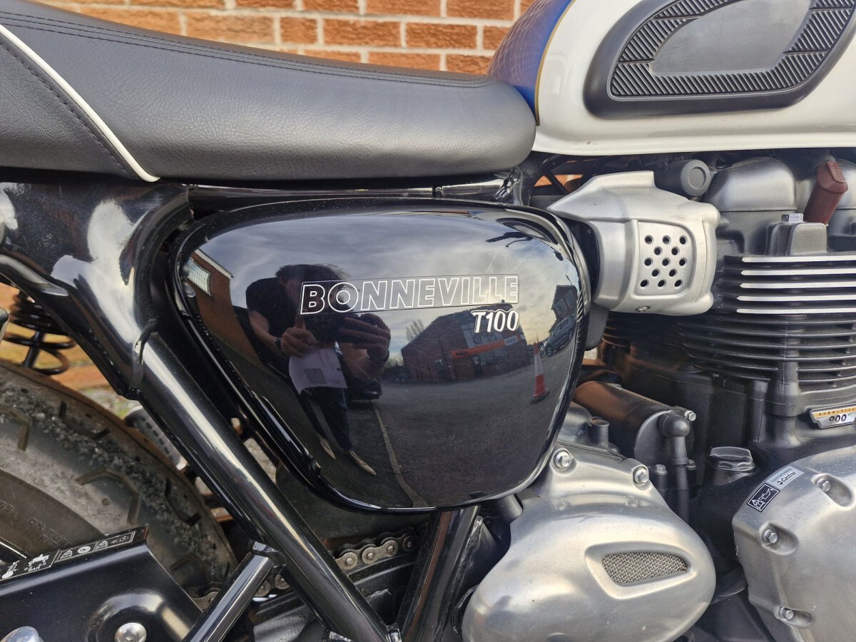 Used Triumph BONNEVILLE T100 2019 for sale - 78393382: Photo 4