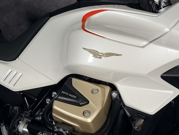 Used Moto Guzzi V100 MANDELLO 2023 for sale - bike-79198589: Photo