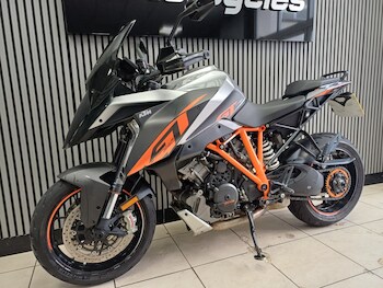 Used KTM 1290 SUPERDUKE GT 2017 for sale - bike-78395753: Photo