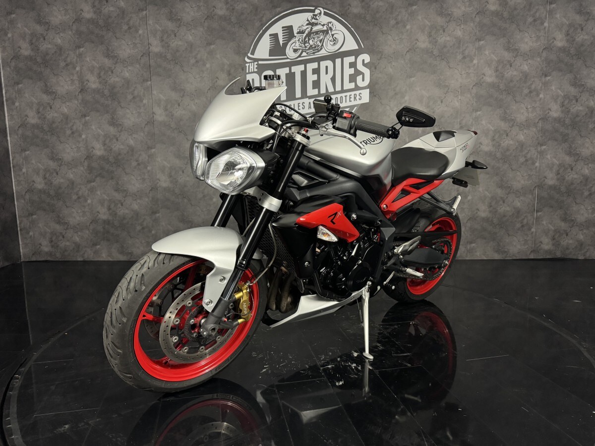 Used Triumph STREET TRIPLE RX 2017 for sale - 78571769: Photo 11