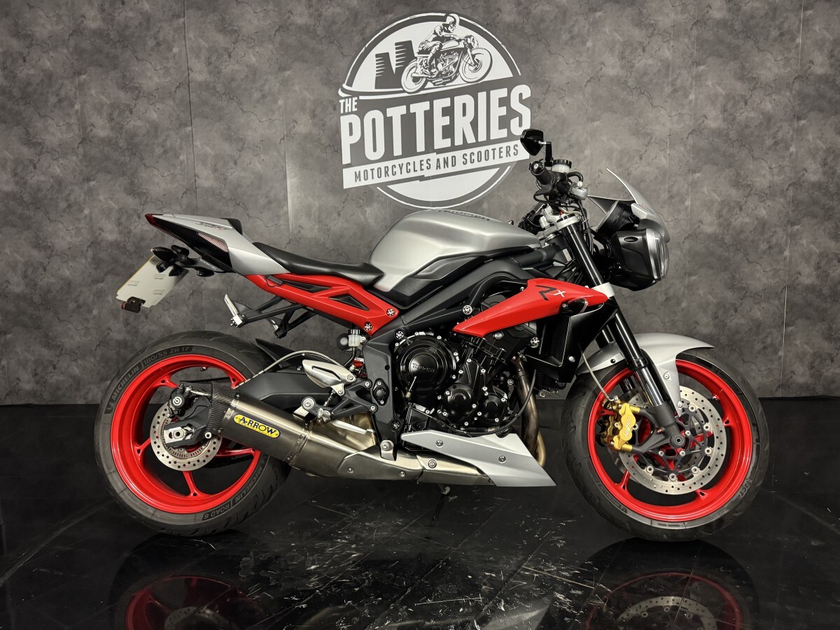 Used Triumph STREET TRIPLE RX 2017 for sale - 78571769: Photo 2