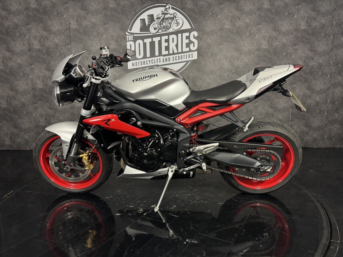Used Triumph STREET TRIPLE RX 2017 for sale - 78571769: Photo 7