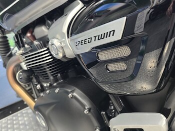 Used Triumph SPEED TWIN 1200 undefined for sale - bike-78394218: Photo