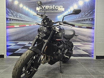 Used Triumph TRIDENT 660 2025 for sale - bike-78745980: Photo