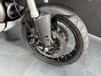 Used Moto Guzzi V85 TT TRAVEL 2022 for sale - bike-78393949: Photo