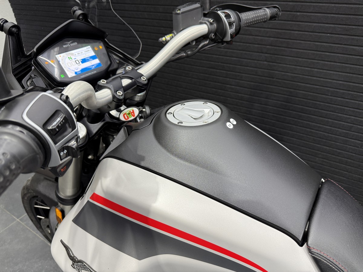 Used Moto Guzzi V85 TT TRAVEL 2022 for sale - 78393949: Photo 8