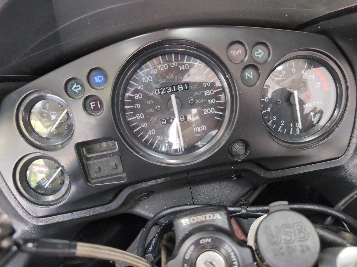 Used Honda CBR 1100 XX 1999 for sale - 78415228: Photo 10
