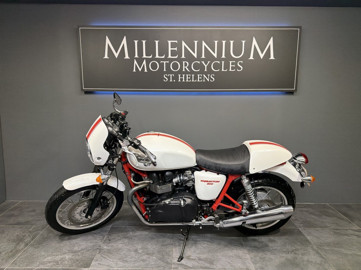 Used Triumph THRUXTON 2010 for sale - 78395813: Photo 11