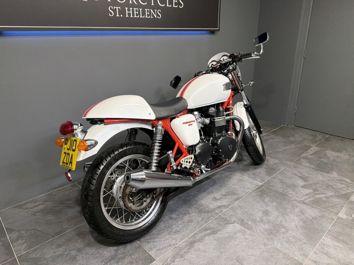 Used Triumph THRUXTON 2010 for sale - 78395813: Photo 3