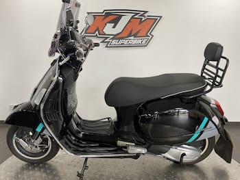 Used Piaggio VESPA GTS 300 SUPER ABS 2024 for sale - bike-79564180: Photo