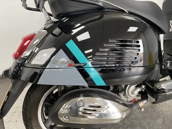 Used Piaggio VESPA GTS 300 SUPER ABS 2024 for sale - bike-79564180: Photo