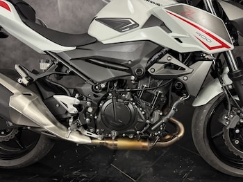 Used Kawasaki ER 400 FPFNN 2023 for sale - bike-78396115: Photo
