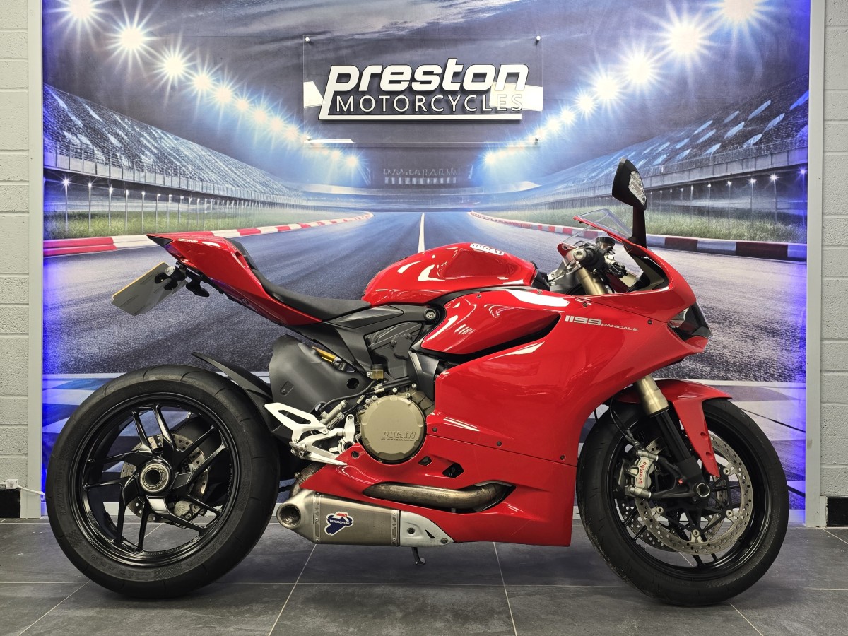 Used Ducati 1199 PANIGALE ABS 2014 for sale - 78393487: Photo 2