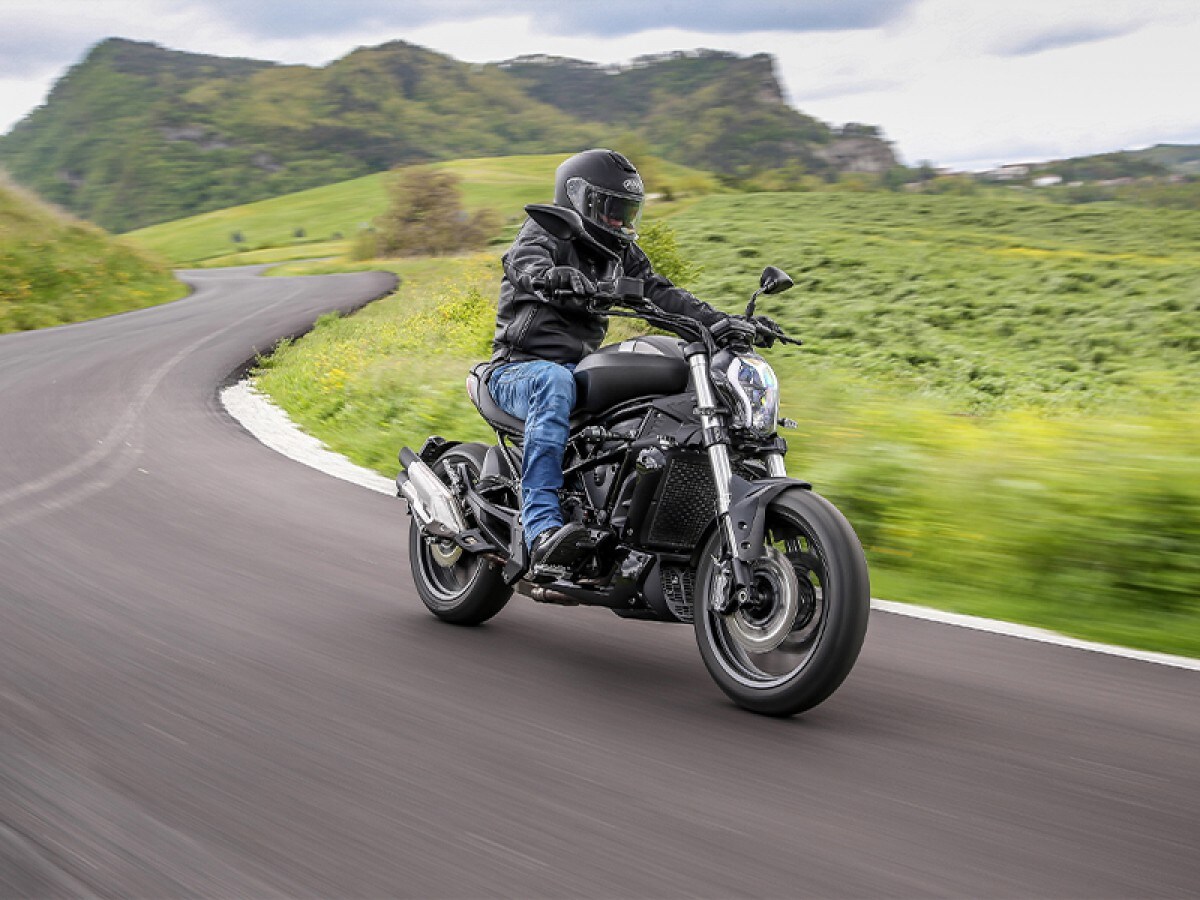 Used Benelli 502 Cruiser PRE-REG 74 PLATE for sale - 78397218: Photo 12