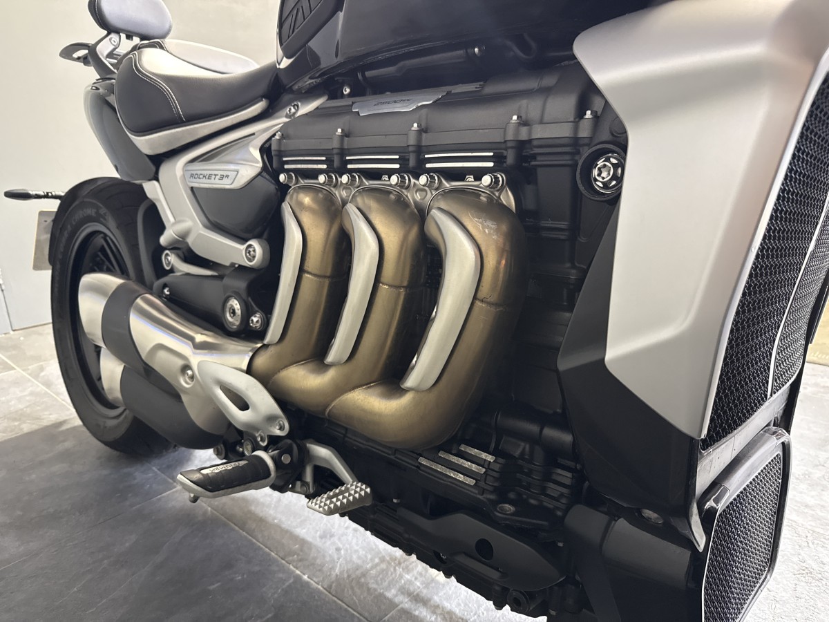 Used Triumph ROCKET 3 R 2022 for sale - 78395778: Photo 12