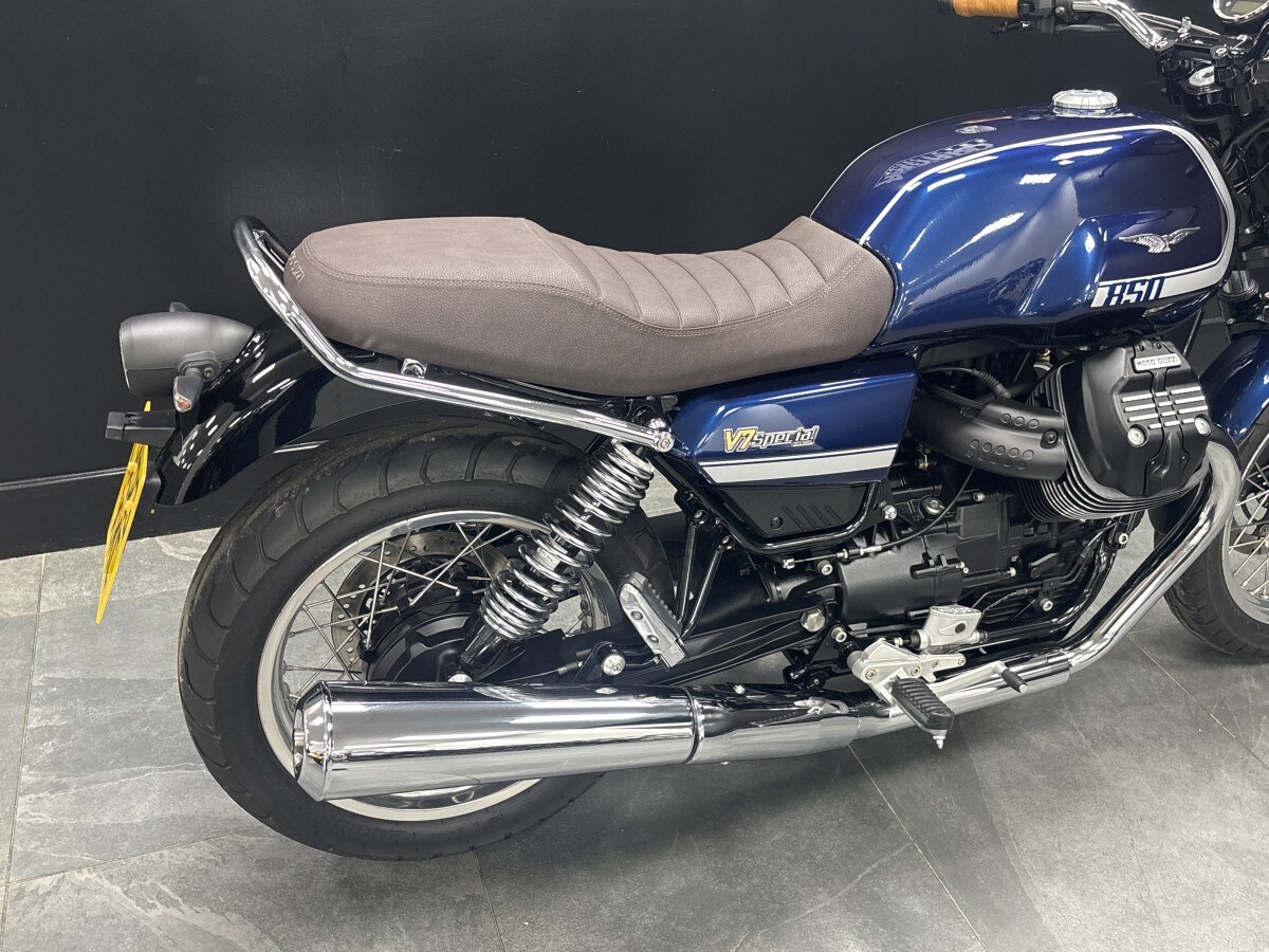 Used Moto Guzzi V7 IV SPECIAL 2023 for sale - 78394754: Photo 8