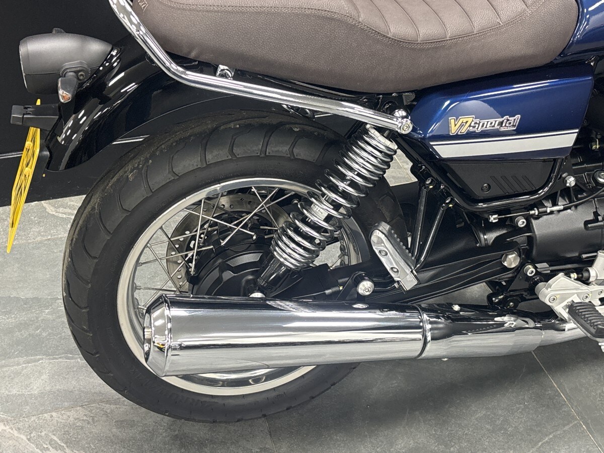 Used Moto Guzzi V7 IV SPECIAL 2023 for sale - 78394754: Photo 9