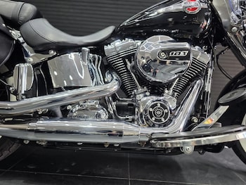 Used Harley-Davidson FLSTC Heritage Softail Classic 2017 for sale - bike-78694552: Photo