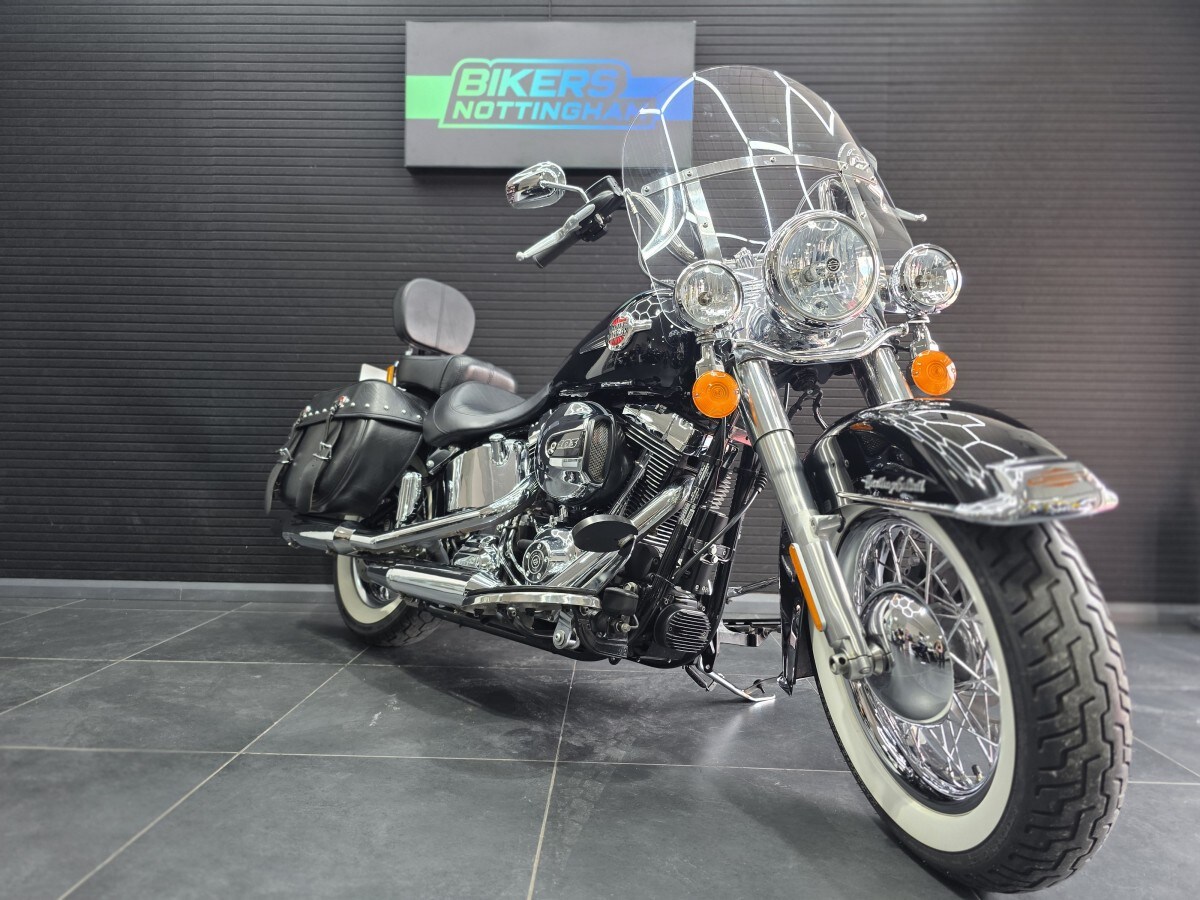 Used Harley-Davidson FLSTC Heritage Softail Classic 2017 for sale - 78694552: Photo 7