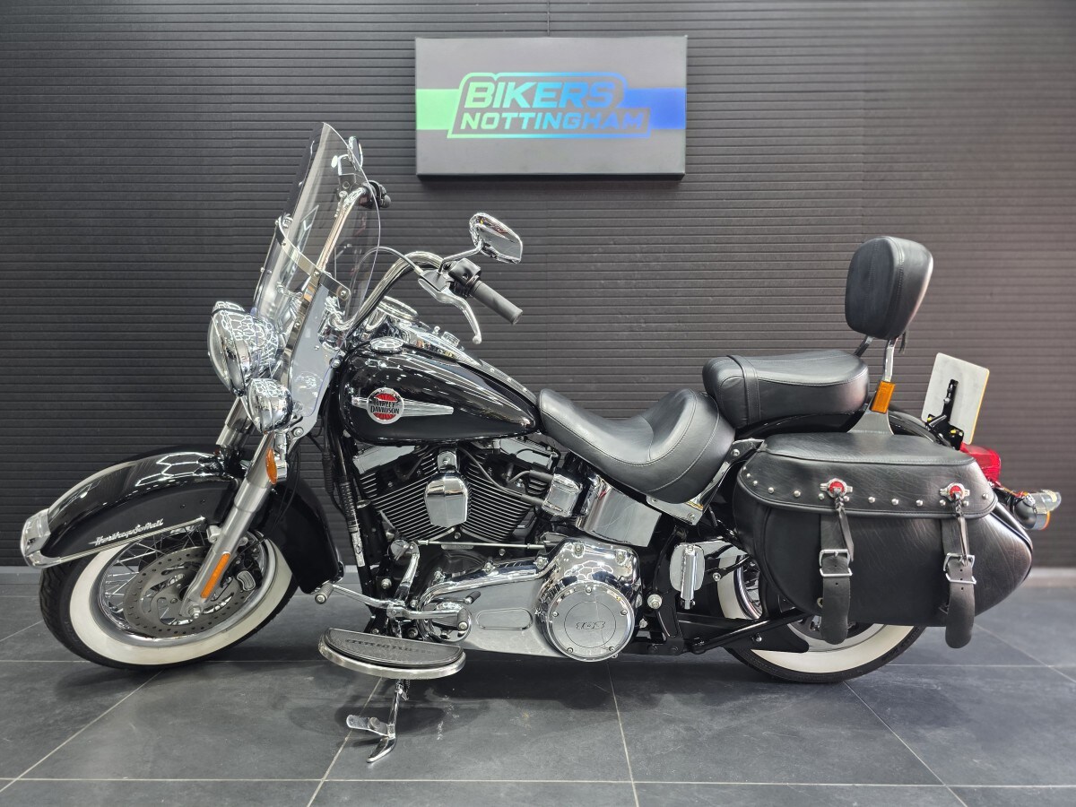 Used Harley-Davidson FLSTC Heritage Softail Classic 2017 for sale - 78694552: Photo 9