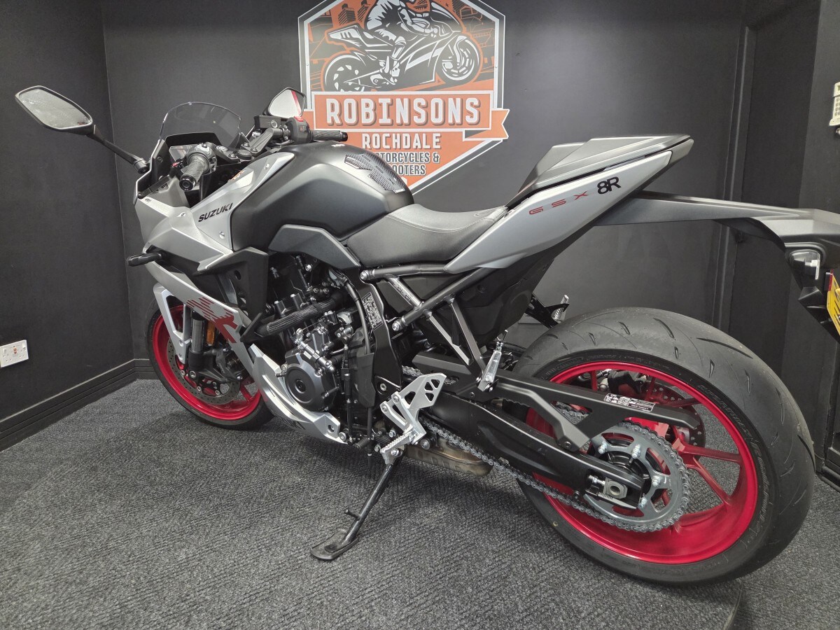 Used Suzuki GSX-8R 2025 for sale - 78396606: Photo 7