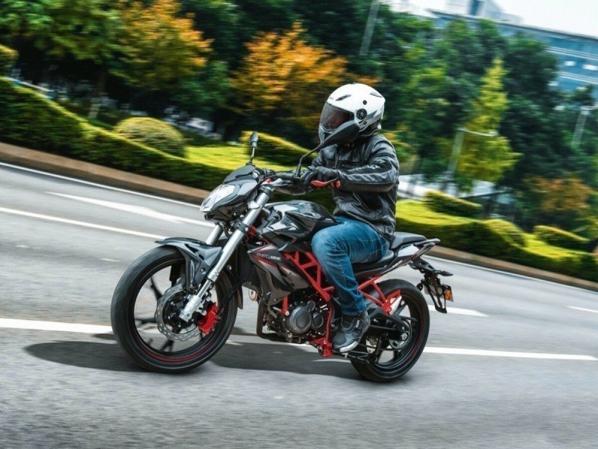 Used Benelli BN 125 for sale - 78396122: Photo 7
