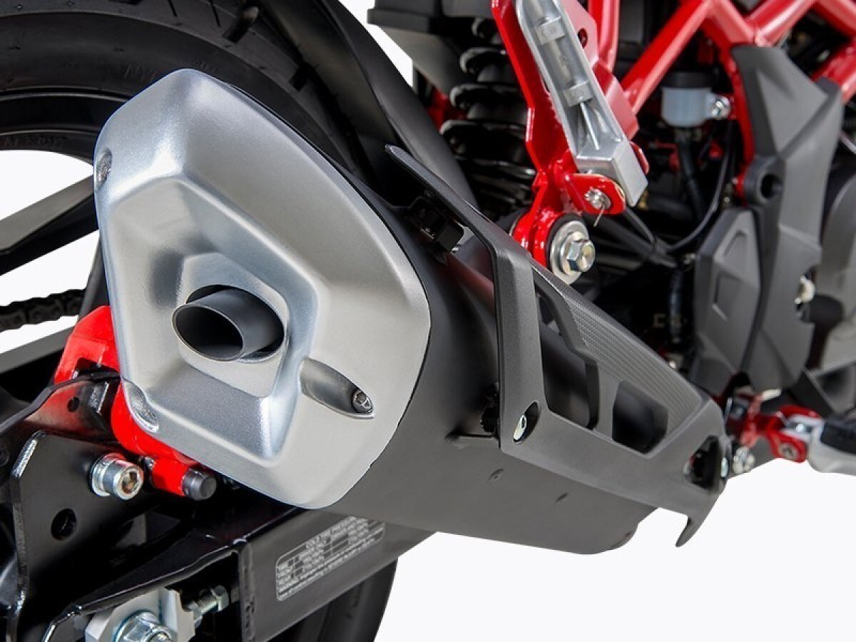 Used Benelli BN 125 for sale - 78396122: Photo 9